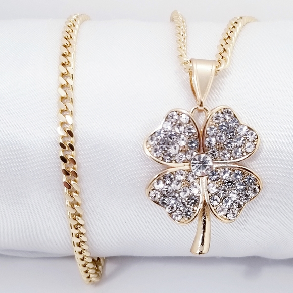 18K Gold laminated Jewelry - 18K Gold Plated Good Luck Trèbol Necklace.New